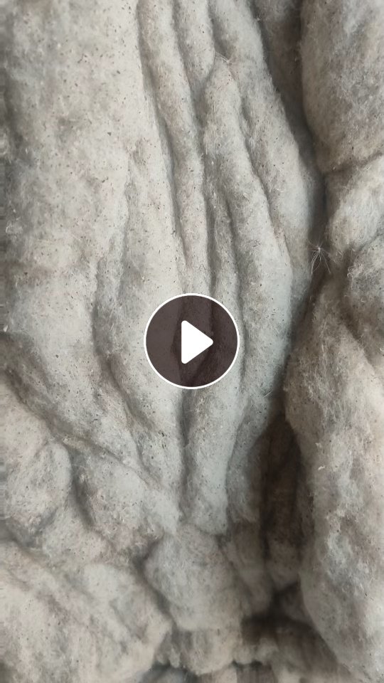 长期出售气流纺下来的纯棉鱼籽棉，纺纱厂下脚料，现货有17.5米一车，货在湖北枣阳