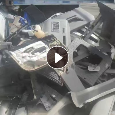 出售拆车废料，4.2米一车