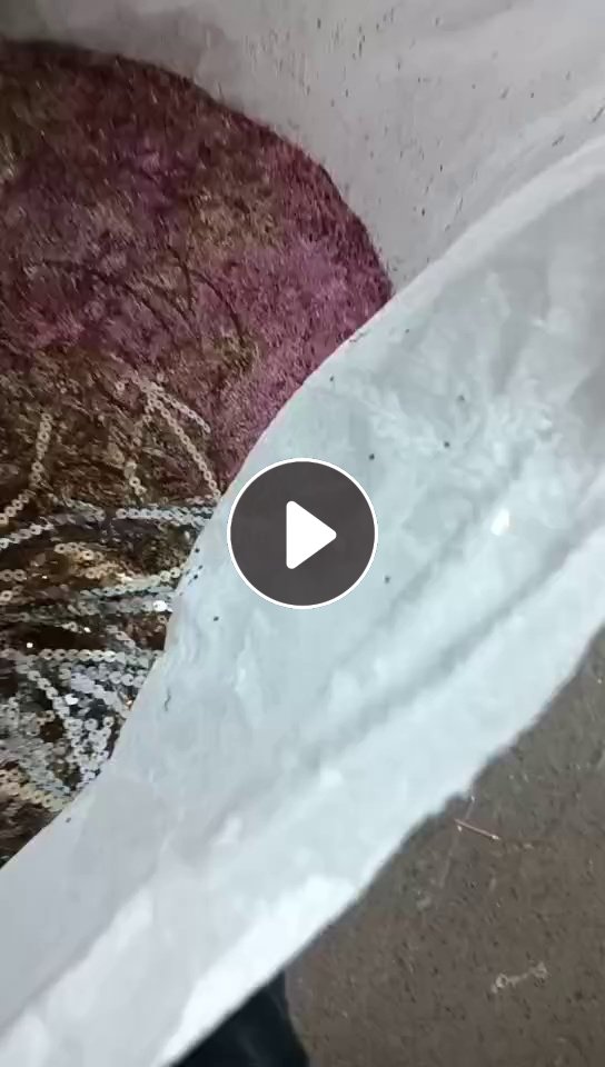 出售绣花厂下来的亮片料，月供30吨