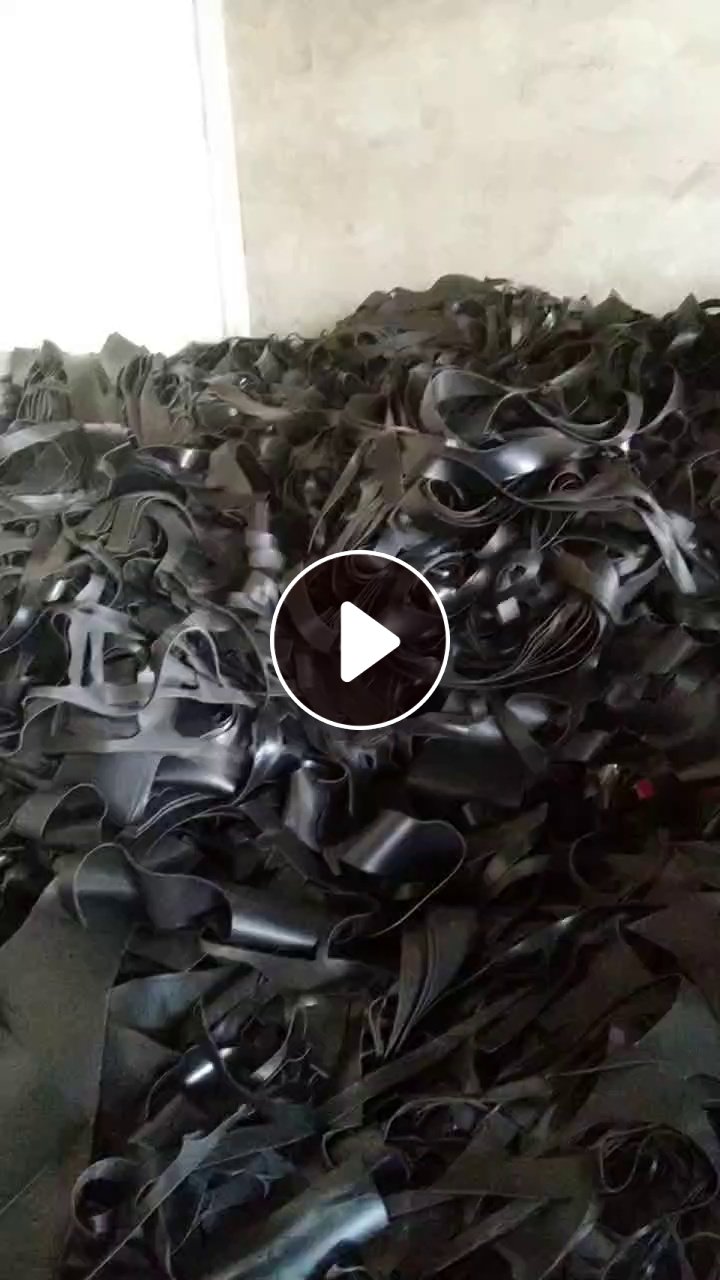 出售PVC汽车座椅的，有的是有网布，有的是纯PVC，分开了，现货100吨