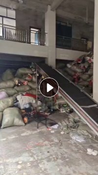 长期出售旧衣服统货箱子货，都是箱子收回来的，每个月120吨左右