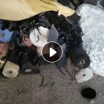 长期大量出售易燃布料 塑胶等工业垃圾，黑料，可做燃烧料，月供100吨左右，货在广东深圳。