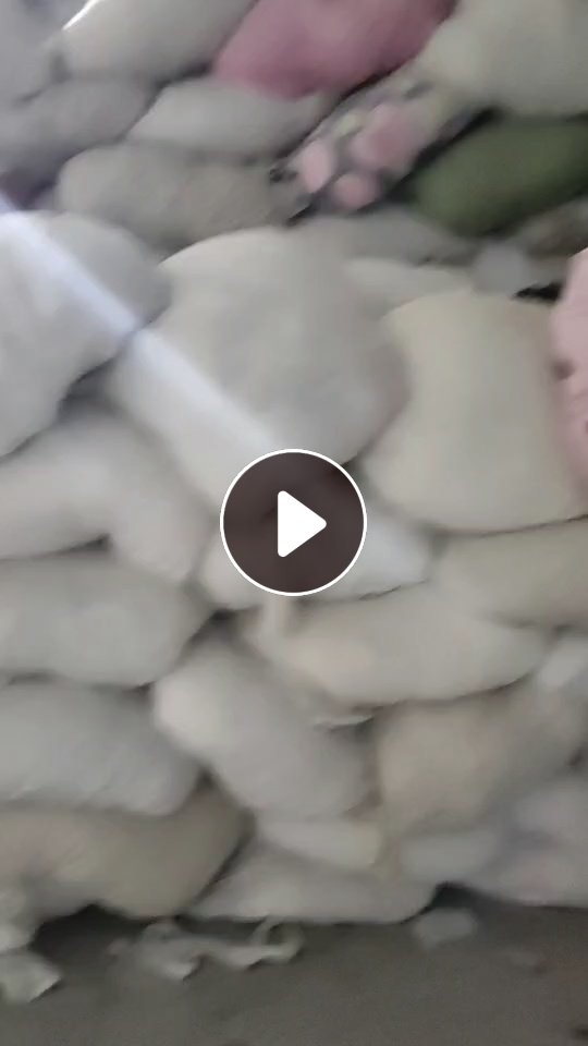 长期大量出售旧衣服白料，大白，统白，现货有50多吨，厂在安徽淮北