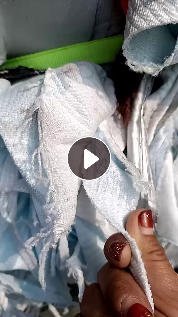 长期出售床垫厂下来的空心丝，边角料，一面白色一面浅蓝色，可做开花料，现货2吨，厂在广东东莞。