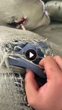 长期大量出售牛仔废布，牛仔碎布，牛仔布，涤棉材质，含棉量在60-70左右，可褪色，现货有大几十吨