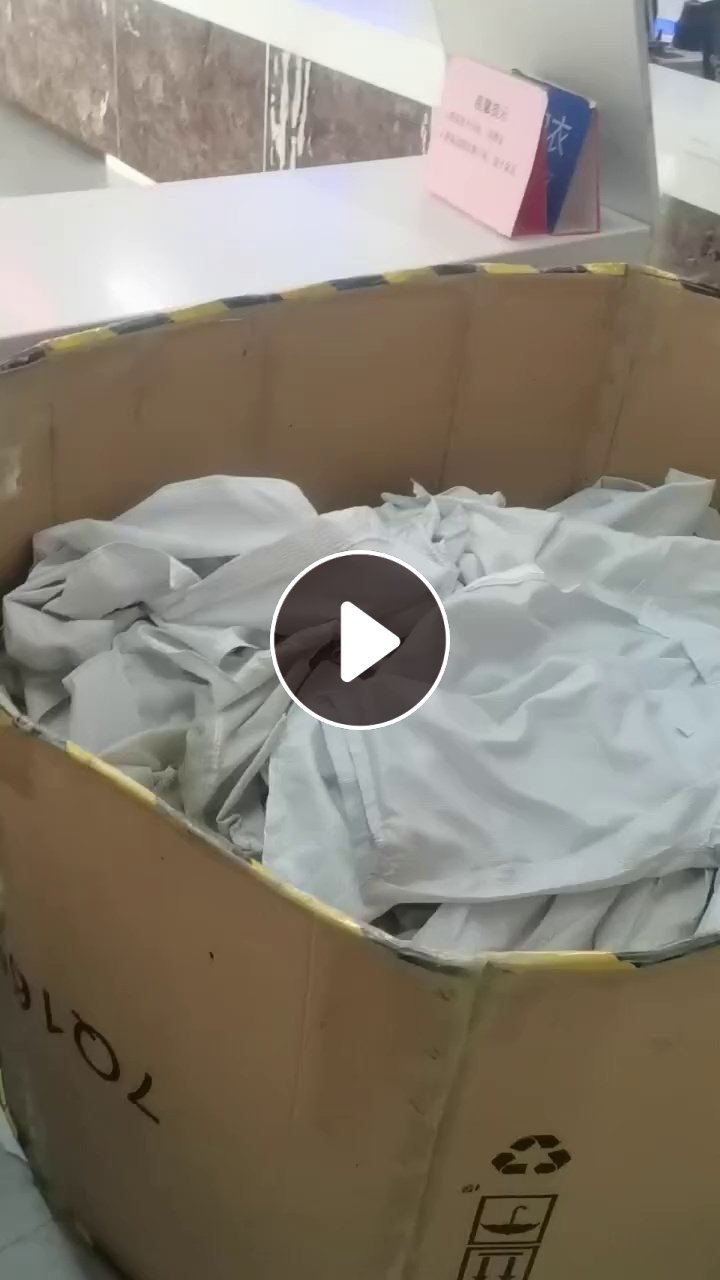 长期出售废旧的涤纶防静电服，含点防静电丝，现货二十吨左右