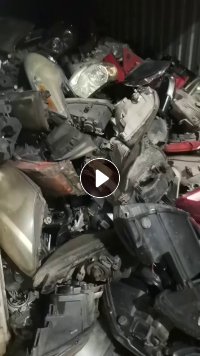 高价收购废旧汽车大灯