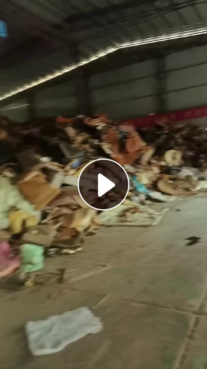 长期出售沙发拆下来的海绵，海绵边角料，黄色不带皮，现货60吨左右，货在广东惠州