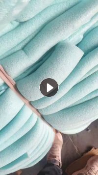 长期出售喜临门工厂下来的蓝色慢回弹海绵，海绵下脚料，带有底皮，侧皮，现货10吨左右，货在河北廊坊