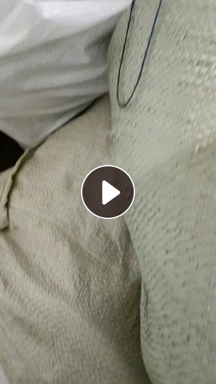长期出售纱厂下来的32支化纤成品纱，麻灰粉黑蓝五个色，现货500公斤左右，货在江苏南通。