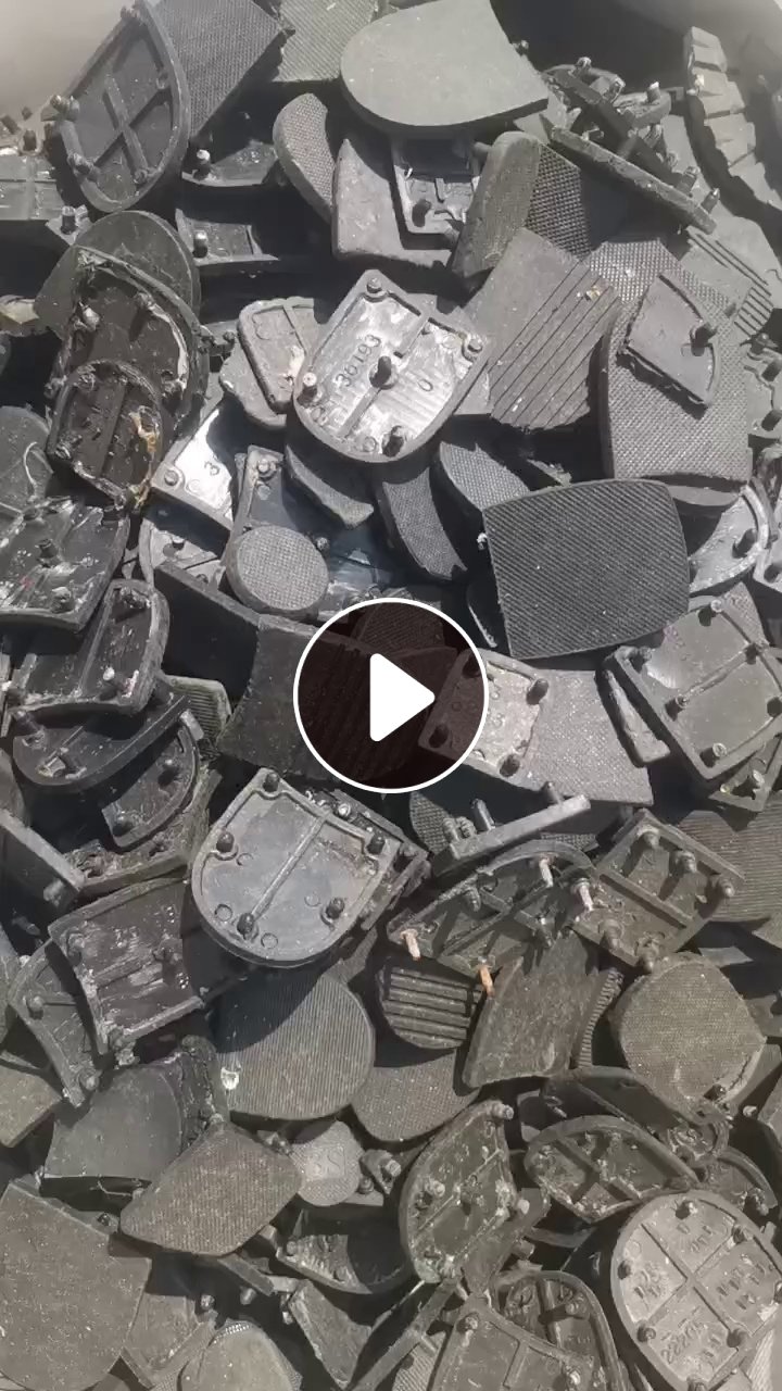 长期出售鞋跟垫废料，现货9.6米一车