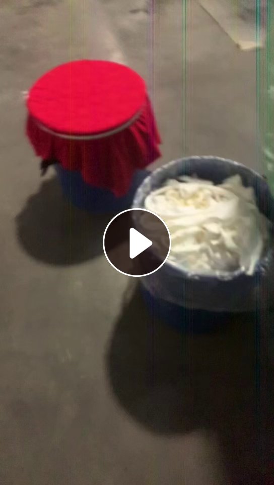 长期出售染厂下来的尼龙废布，尼龙边角料，锦氨废布，含氨纶10，20左右的都有，统货走，现货十几吨