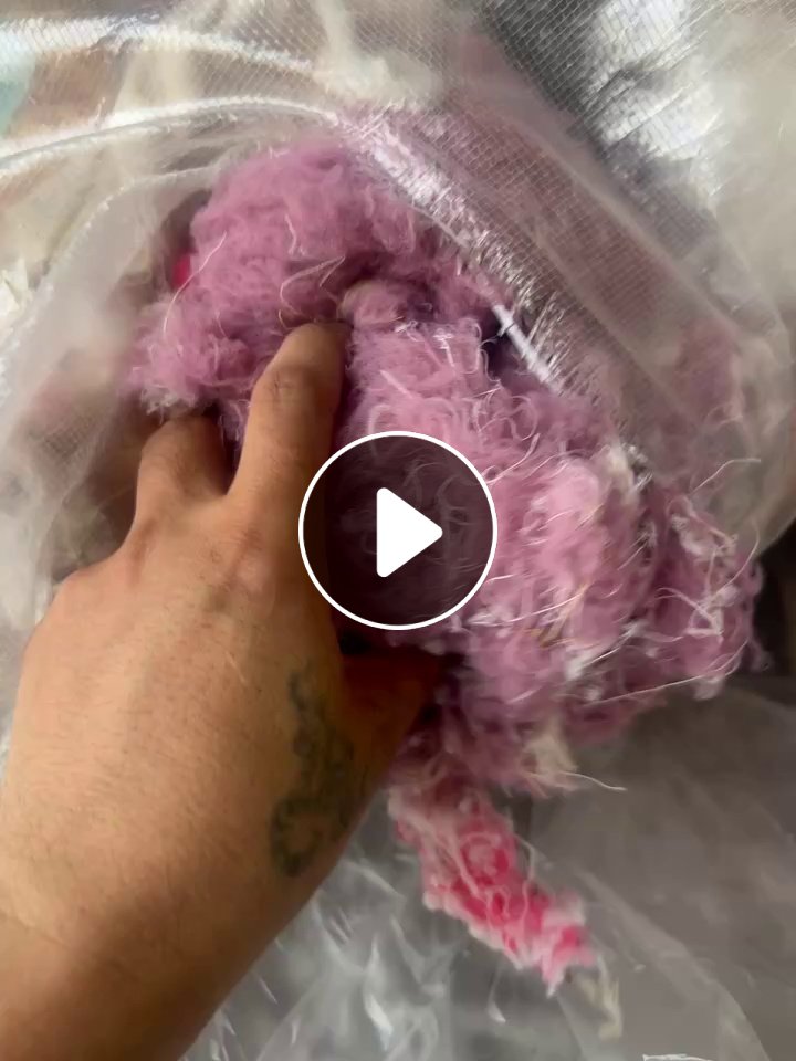 长期出售袜厂下来的杂色废纱，废线，有混纺棉和腈纶，锦纶，月供30吨，厂在广东佛山。