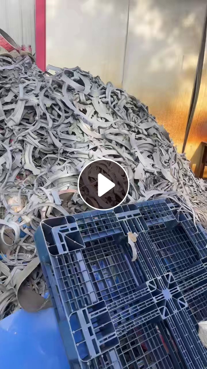 出售实心胎废料，现货10吨左右