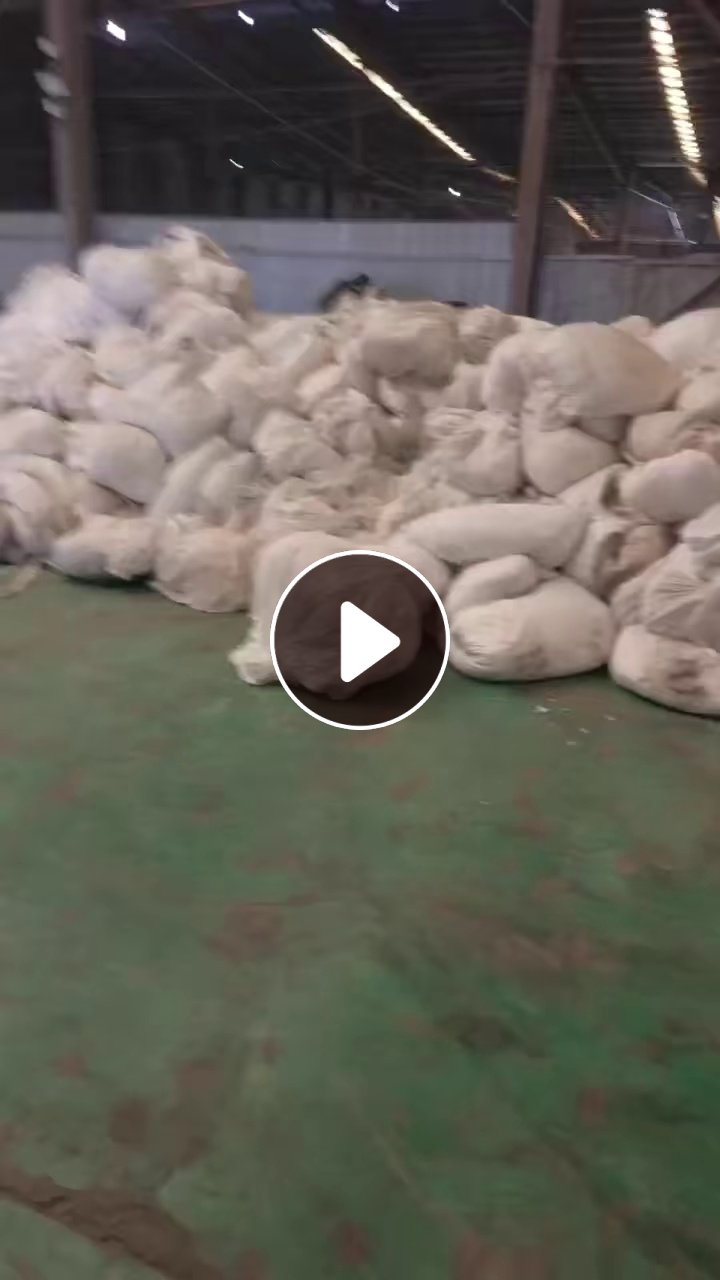 长期出售涤纶废布，涤纶边角料，含水10%，现货9.6米一车
