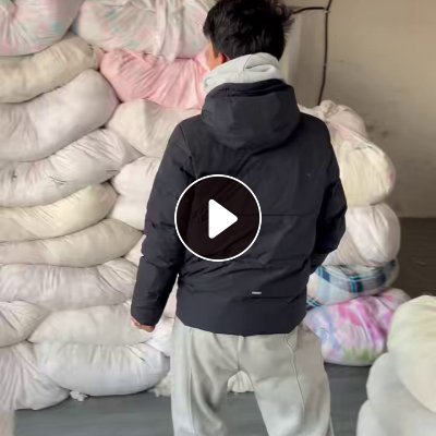 长期出售旧衣服统白，旧衣服开花料，现货10吨