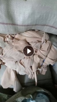 长期出售服装厂下来的涤棉德绒废布，得绒下脚料，边角料，含棉20左右，月供30吨左右