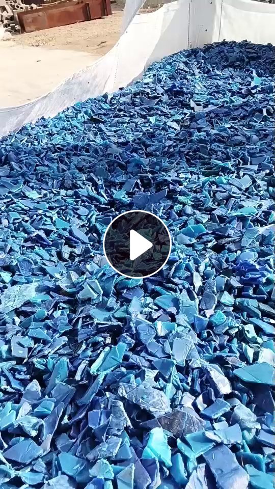 出售小蓝桶破碎料，现货二十吨
