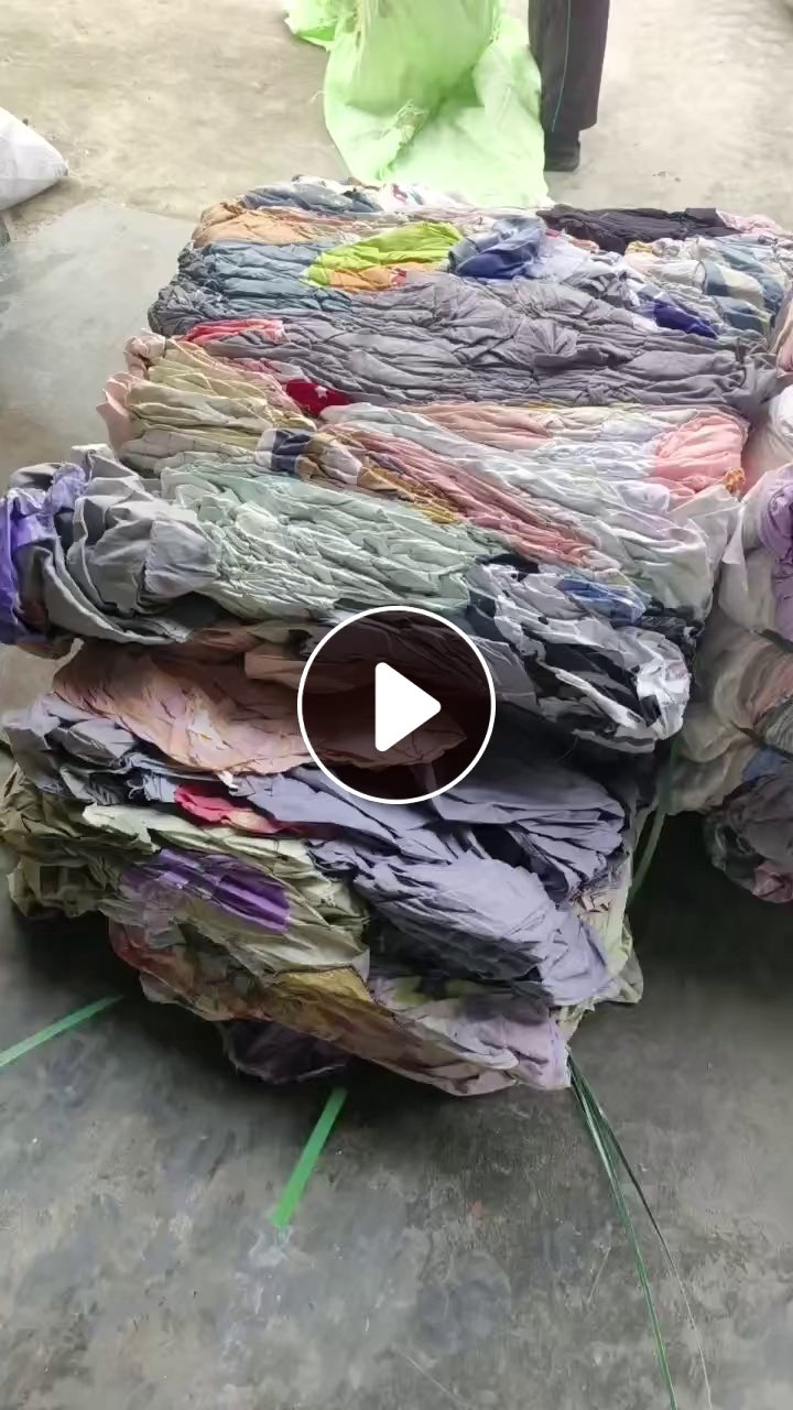 长期出售床单统货，花单子，纯棉化纤都有，现货8吨