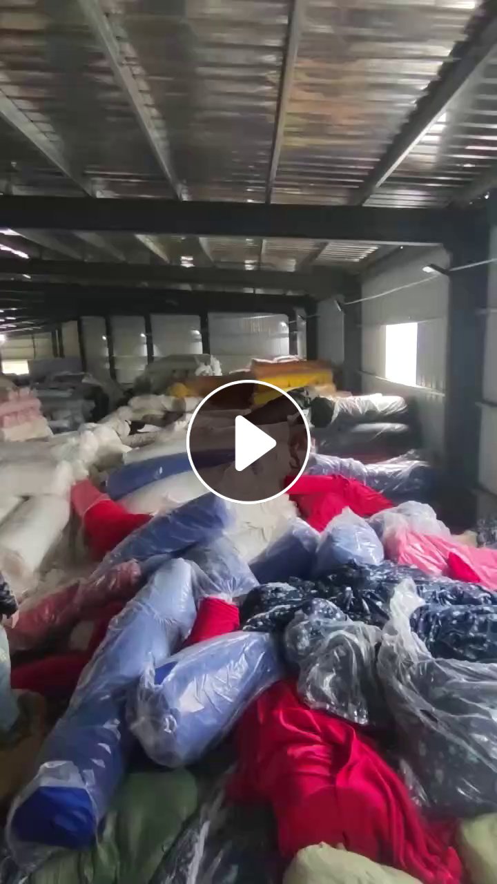 长期大量出售各种材质库存布，处理布，服装库存布，牛奶丝