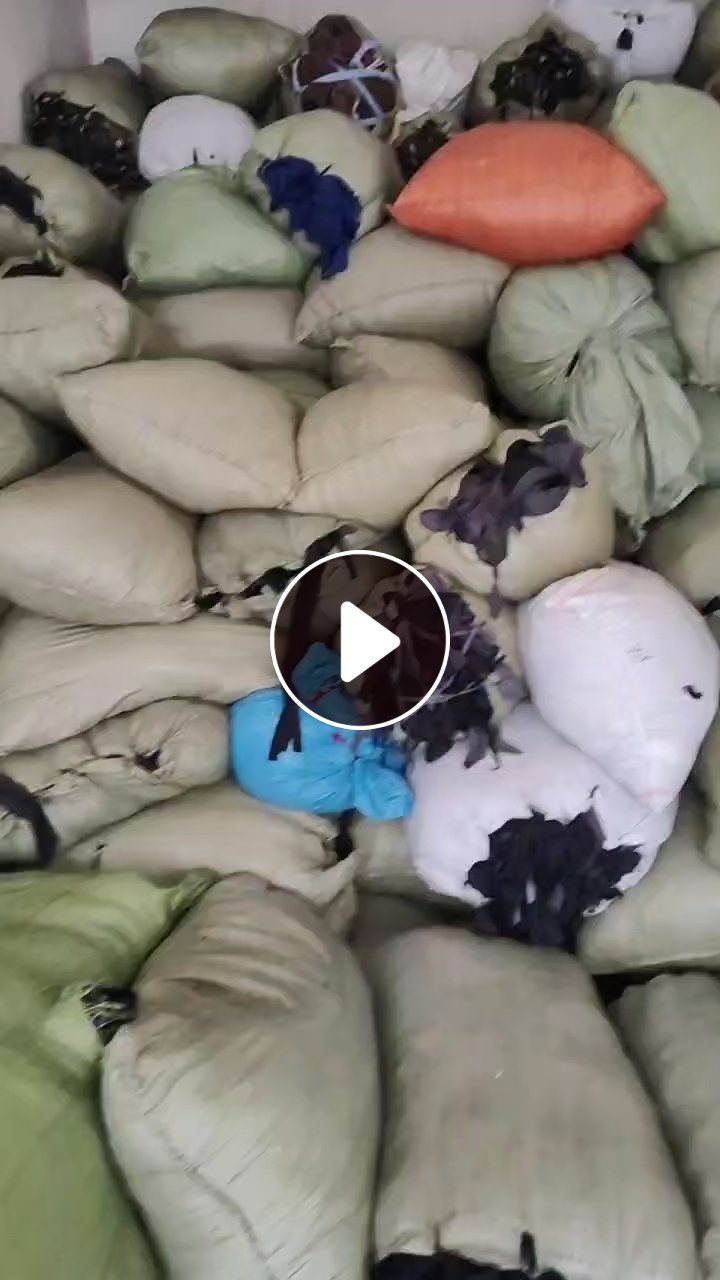 长期出售黑色氨纶废布，氨纶边角料，现货十多吨