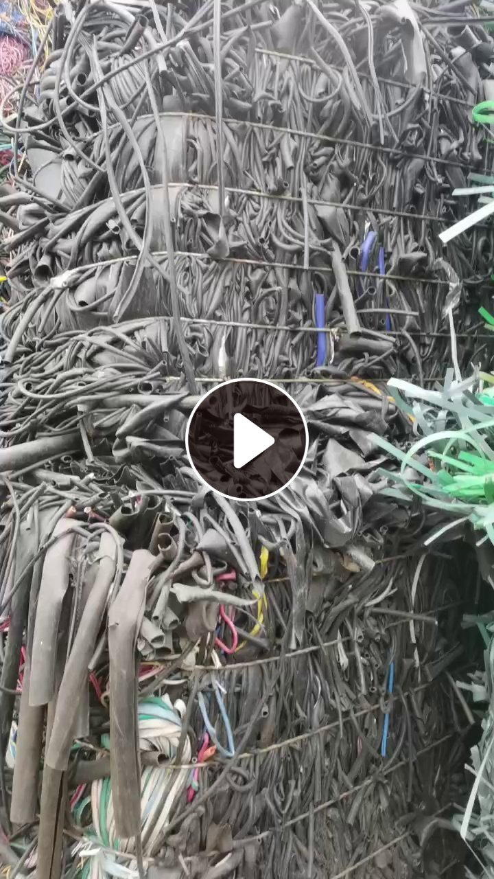 出售PVC电缆皮毛料，月供100吨