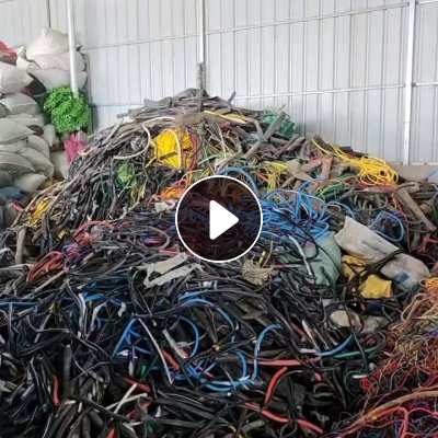 出售PVC电缆皮毛料，彩皮、黑皮都有，月供100吨