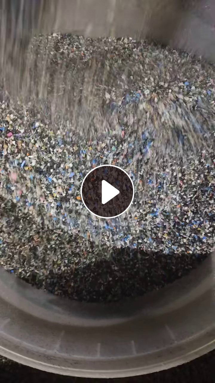 出售花色橡胶颗粒，过12目