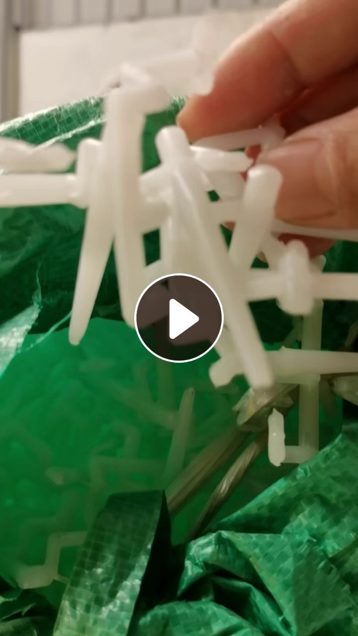 长期出售软质pvc水口料，黑色白色都有，现货25吨左右