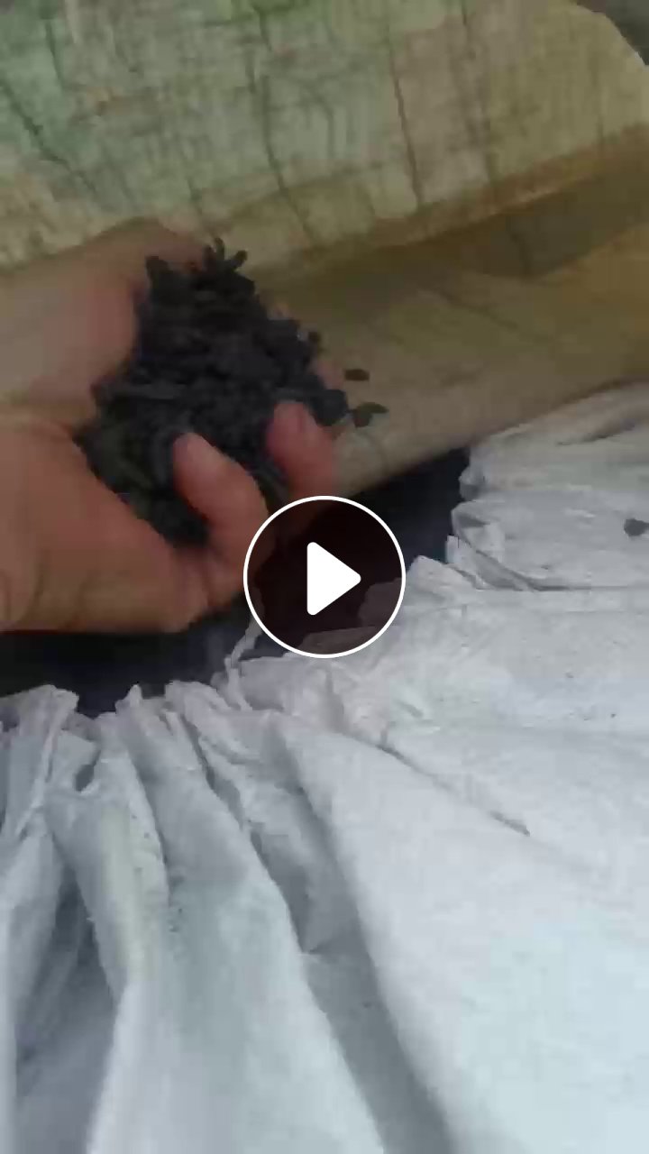 出售PVC运动革破碎料，1100元/吨，现货几十吨