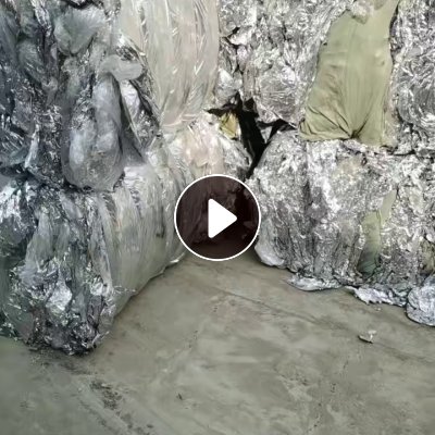 纯PET镀铝废膜，可水洗，能做泡泡料