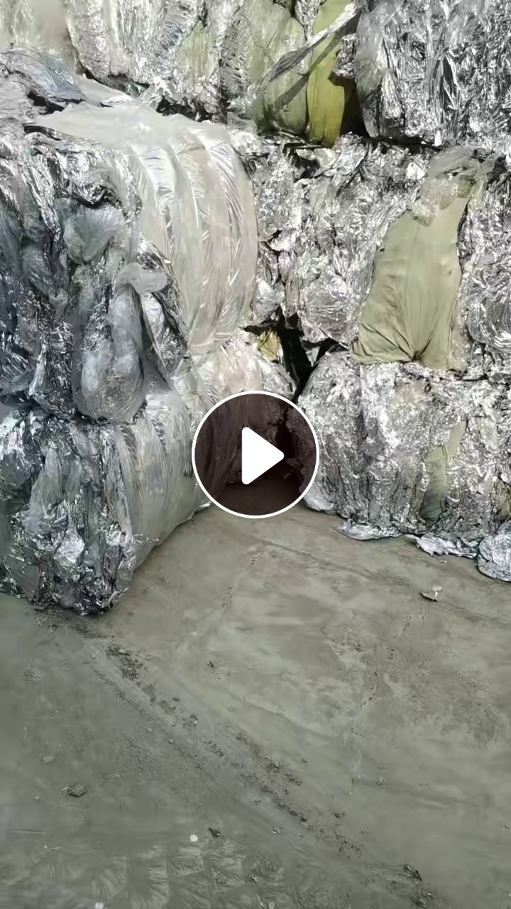 纯PET镀铝废膜，可水洗，能做泡泡料