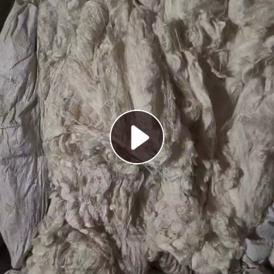 长期出售纯棉布边纱头，人棉布边纱头，全黏胶的，每个月50吨左右，货在江苏南通