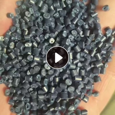 出售pp无纺布注塑颗粒，有黑色，深蓝色，灰分两个，现货二十多吨，三千多一吨