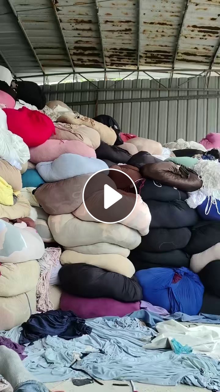 长期出售泳衣厂杂色白烟尼龙边角料，下脚料，氨纶含量10左右，现货200吨