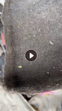 出售拆解厂下来的汽车脚垫等废料