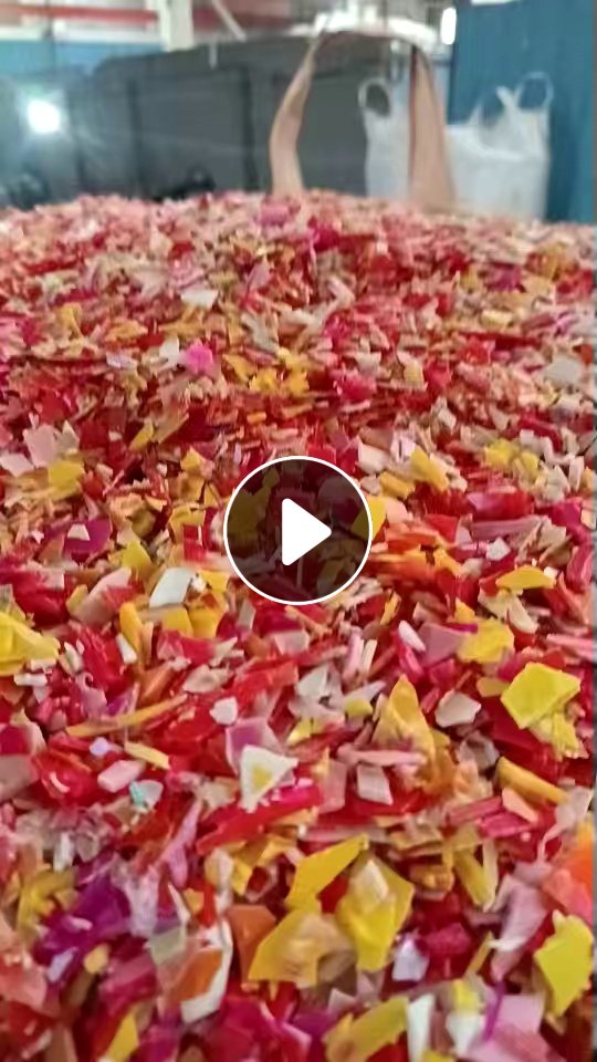 出售红黄共聚破碎料，红低压破碎料，黄低压破碎料，现货一挂车