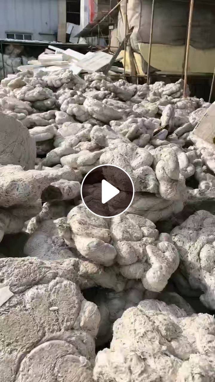 出售热熔块废料，现货两车