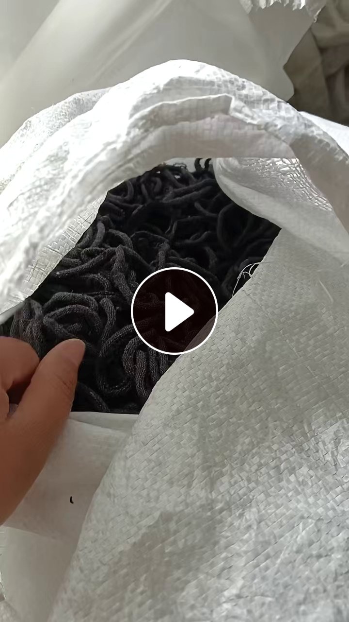 长期出售杂色化纤袜子下脚料，袜圈，货在河南开封。