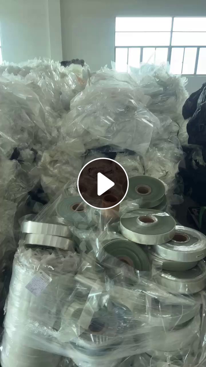 出售国企下来的透明pet膜废料，散卷都有，不带胶，现货10多吨