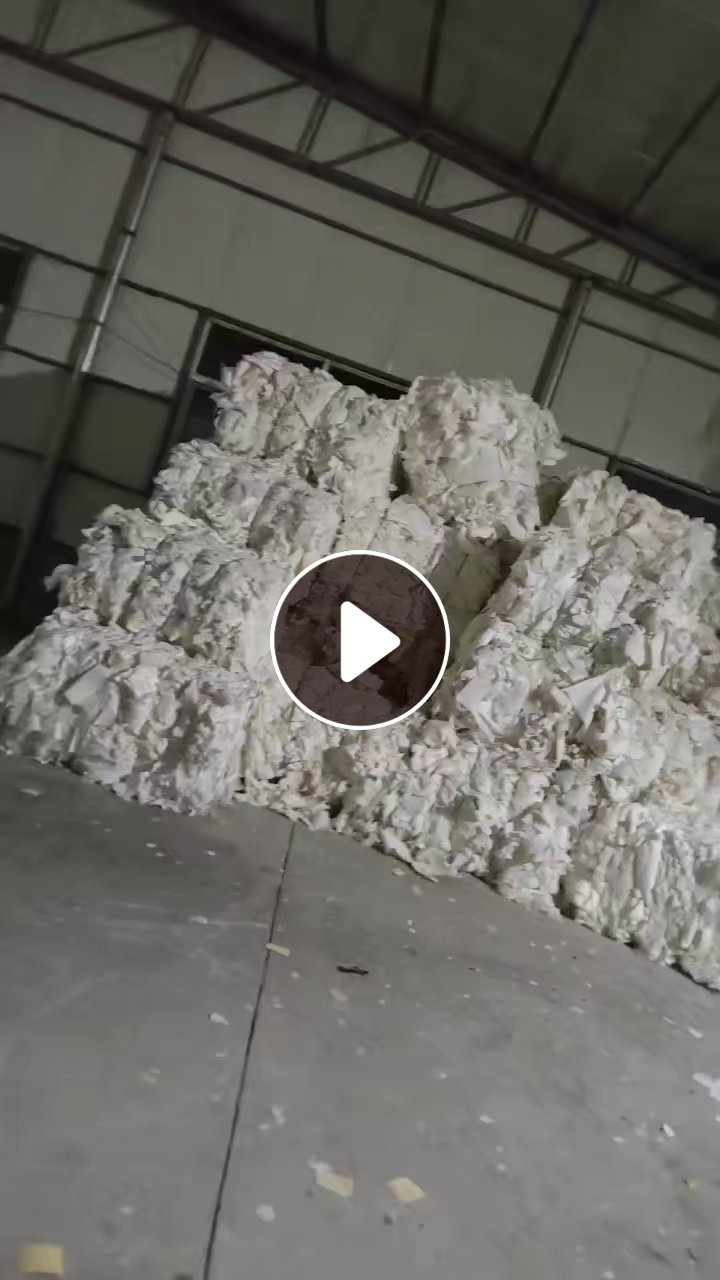 长期出售汽车座椅加热垫下来的涤纶无纺布，带胶不带胶的都有分开，不带胶现货6.8米一车