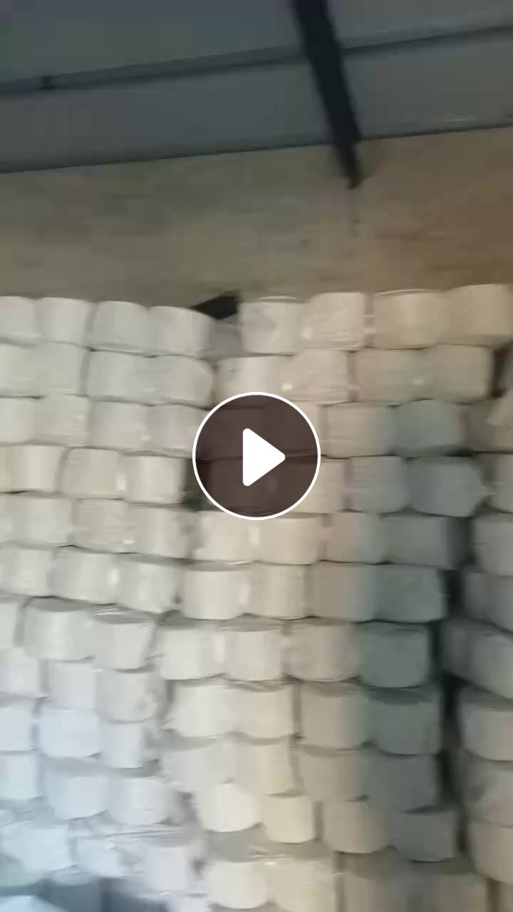 长期出售二等纯棉棉纱，32支，40支，精梳，普梳都有，现货有16吨左右，厂在浙江，河北高阳都有