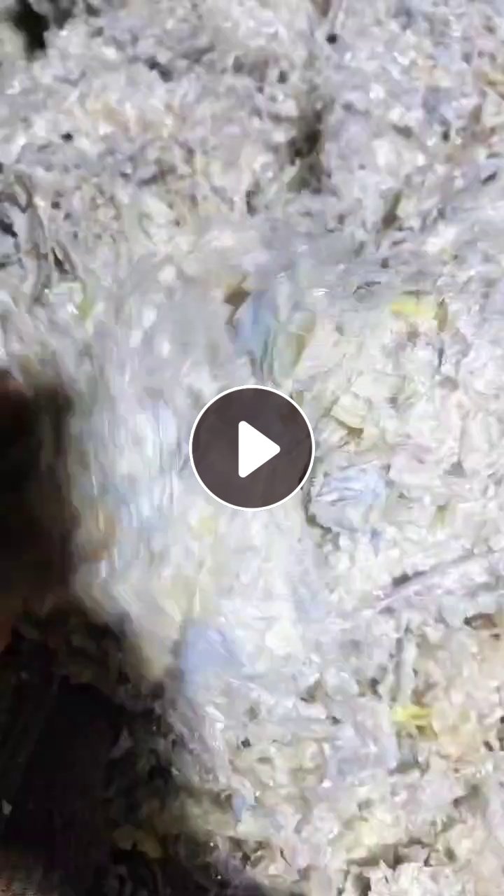 长期出售pvc沙发膜破碎料，水洗晒干，可造粒