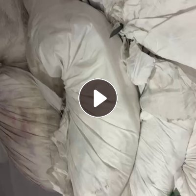 长期出售染厂下来的涤纶废布，含水20左右，月供30吨
