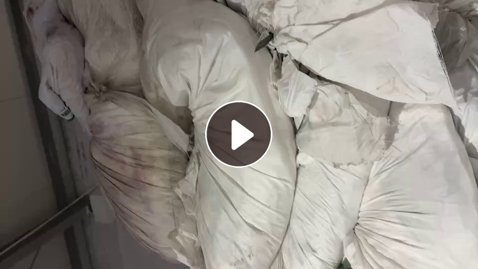 长期出售染厂下来的涤纶废布，含水20左右，月供30吨