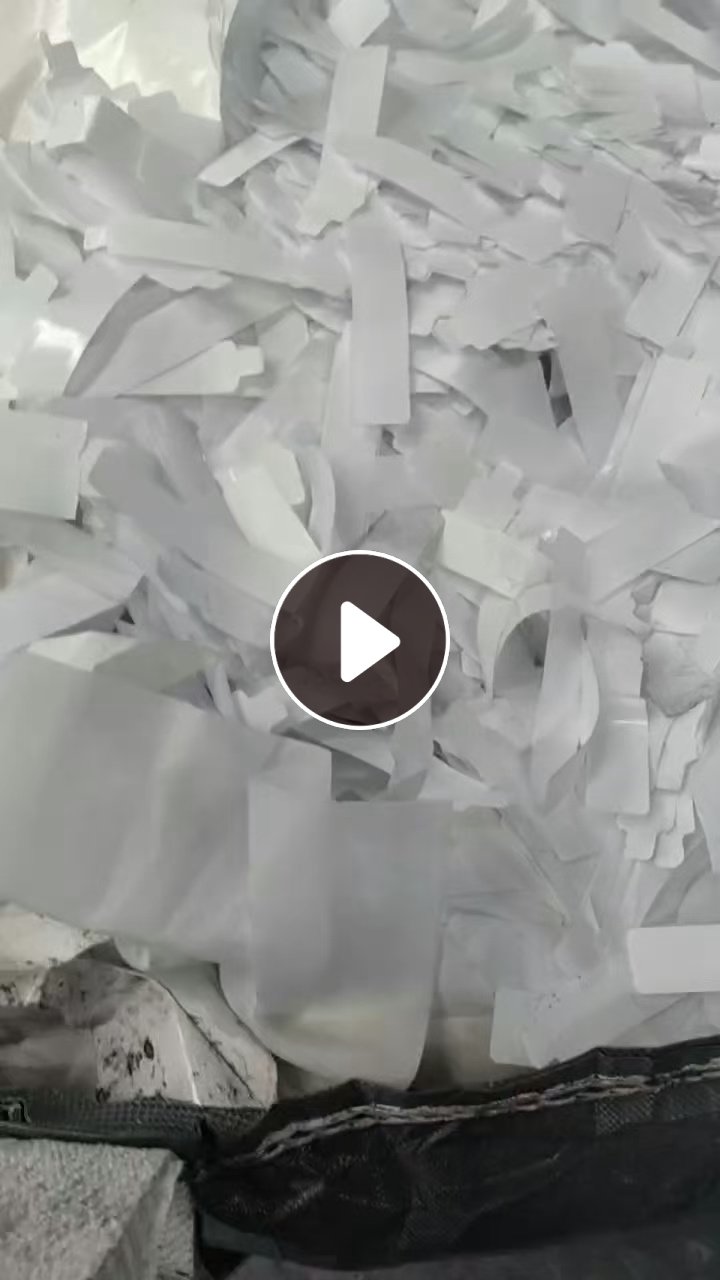 出售淋膜纸边角料，白色单独放，黄粉色混装