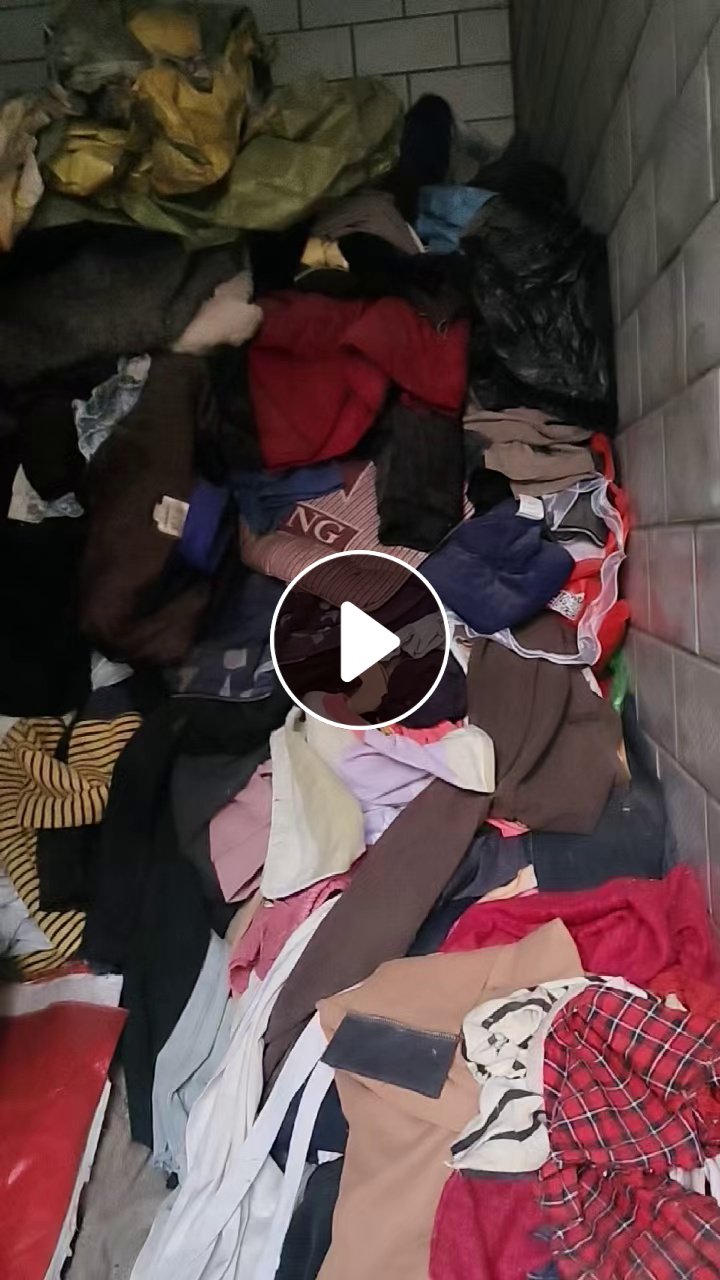 出售旧衣服统货，旧衣服，现货二十吨