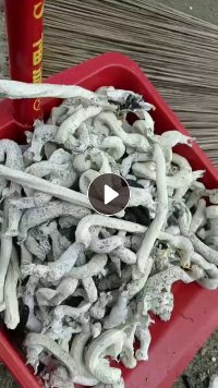 出售鞋厂下来的EVA鞋料，有带橡胶底和纯EVA的，黑色，白色，杂色全部已区分开