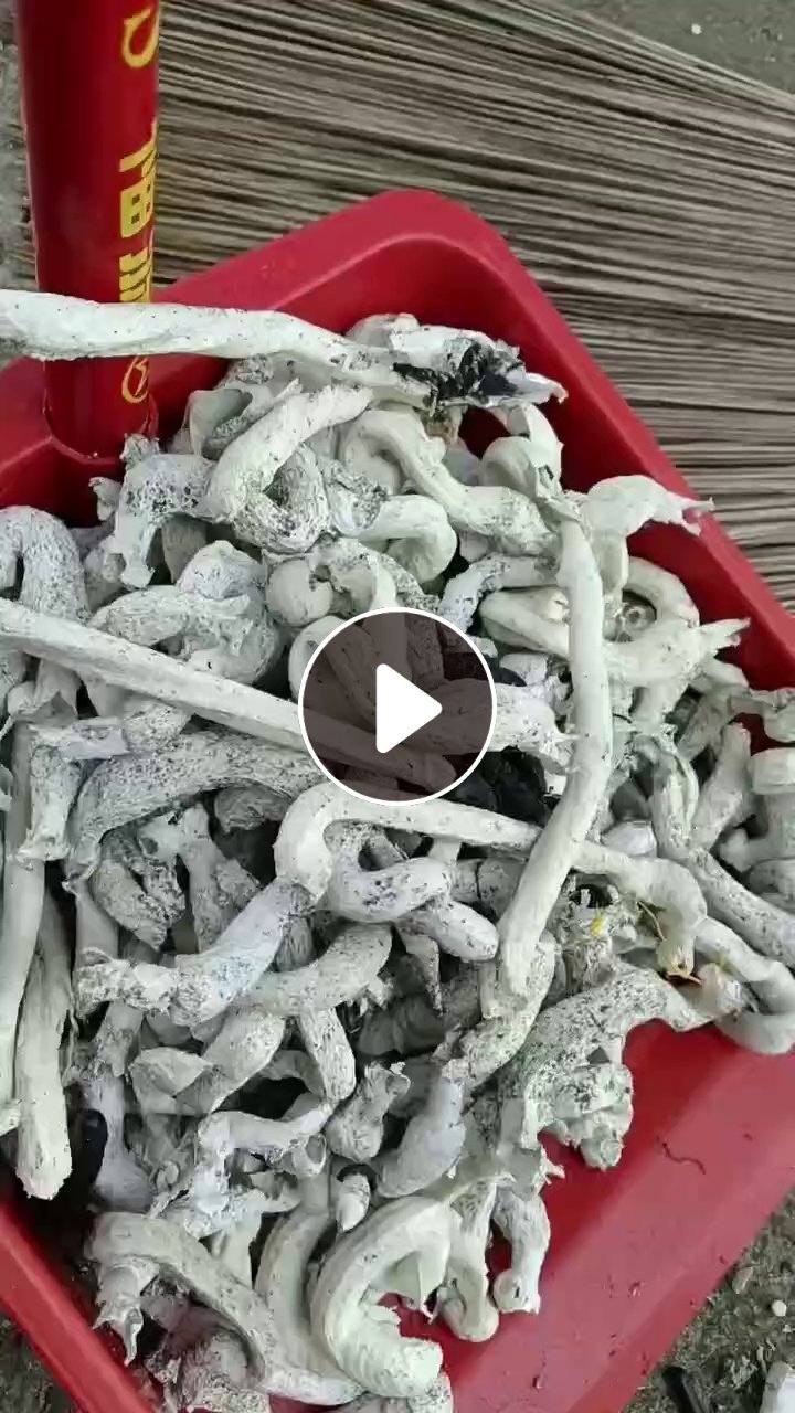 出售鞋厂下来的EVA鞋料，有带橡胶底和纯EVA的，黑色，白色，杂色全部已区分开