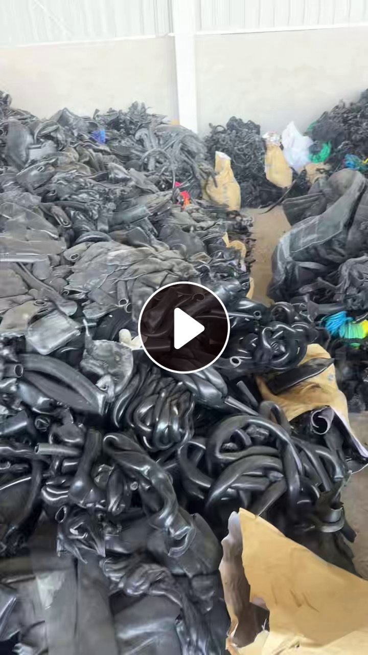 回收PVC电缆皮毛料，电缆皮机头料